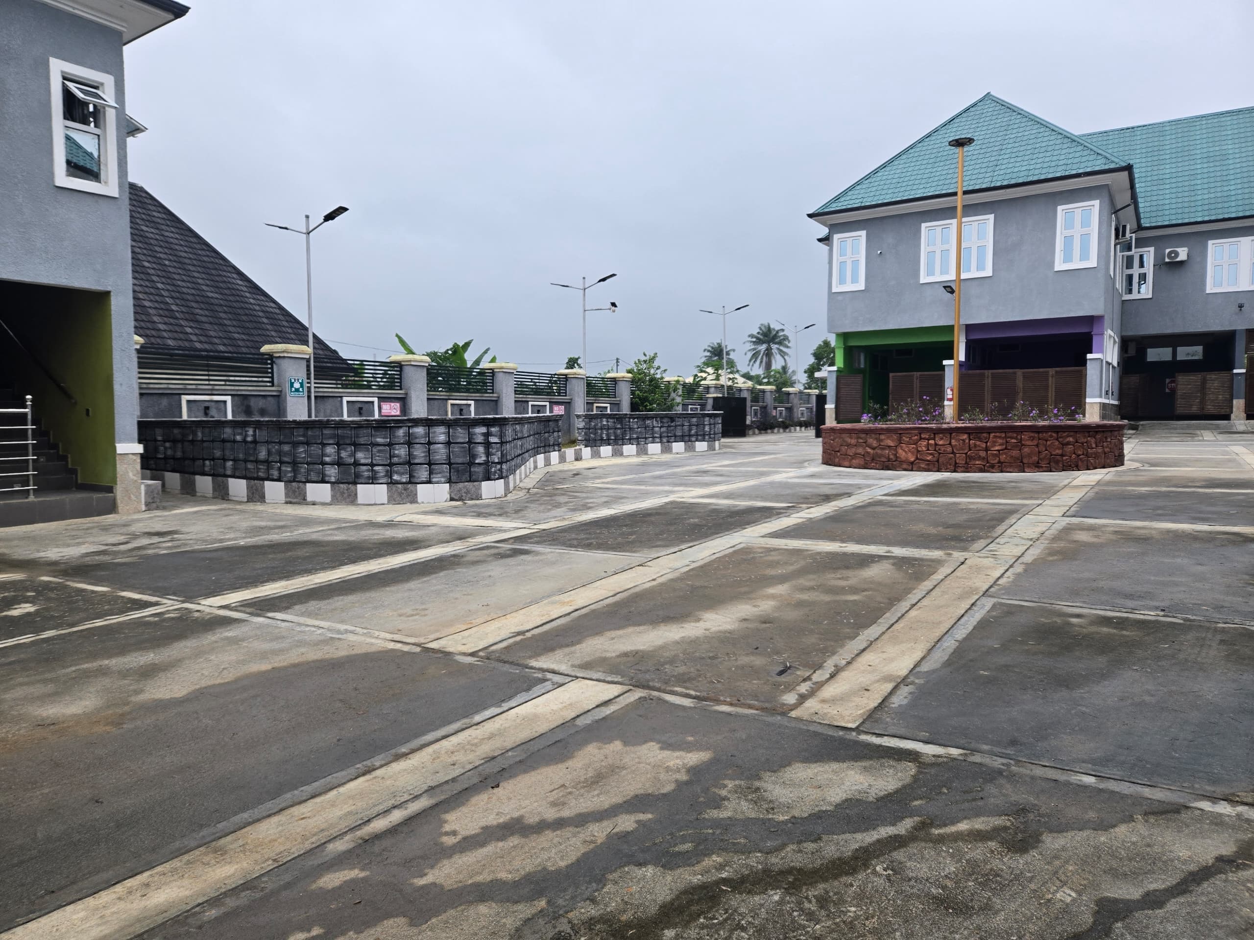Unique CityLife Hotel exterior 3
